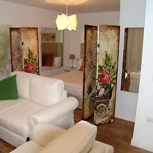 https://pialmont-house.es-andalucia.com